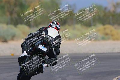 media/Sep-25-2023-Moto Forza (Mon) [[81ffa65e0a]]/B-C Group/Session 4 (Turn 2 Backside)/